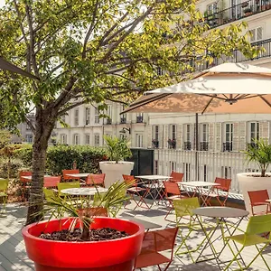 Mercure Montmartre Sacre Coeur 4*, Paris Franţa