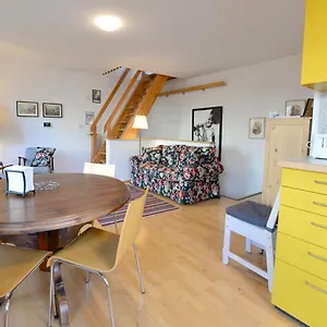 Ferienhaus House With Courtyard & Parking Close To Stadtpark