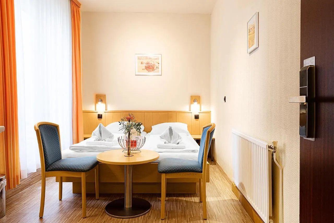 Hotel-Pension Wild Vienna 2*,  Austria